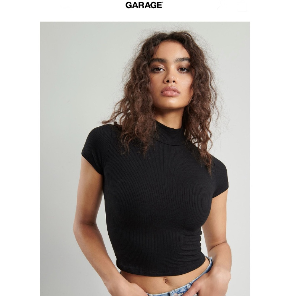🔥 3/$15 Garage black mock-neck ribbed fitted tee XS